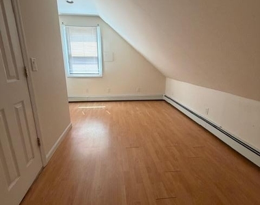 3173 Roxbury Lane - Photo Thumbnail 11