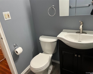 1069 Fenwood Drive - Photo Thumbnail 12