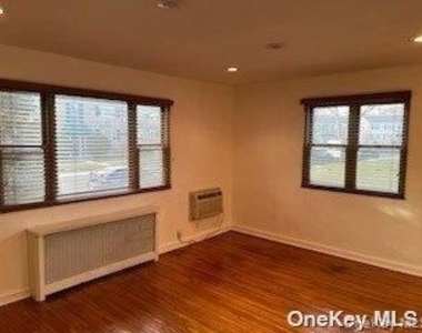 1069 Fenwood Drive - Photo Thumbnail 1