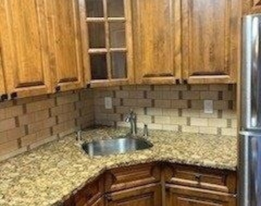 1069 Fenwood Drive - Photo Thumbnail 6