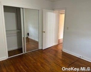 1069 Fenwood Drive - Photo Thumbnail 8