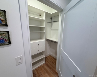 17205 Aspenwood Drive - Photo Thumbnail 4