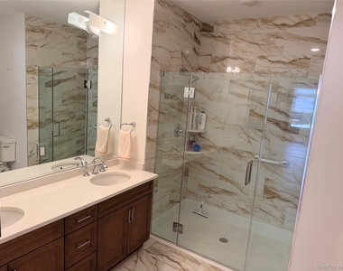 17205 Aspenwood Drive - Photo Thumbnail 6