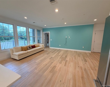17205 Aspenwood Drive - Photo Thumbnail 13