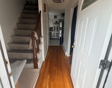 17 Main Street - Photo Thumbnail 3