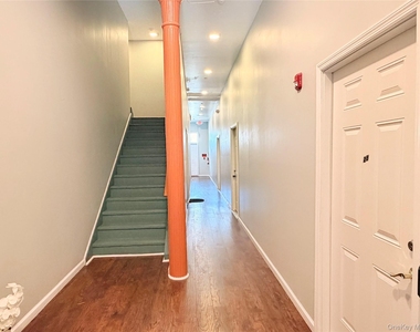 61 North Street - Photo Thumbnail 2