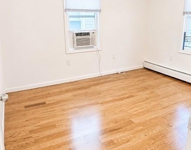 24738 88th Drive - Photo Thumbnail 3
