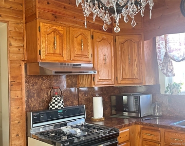 2936 Curtis Street - Photo Thumbnail 3