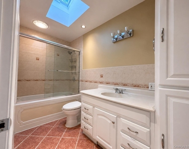 18 Mclaughlin Drive - Photo Thumbnail 5