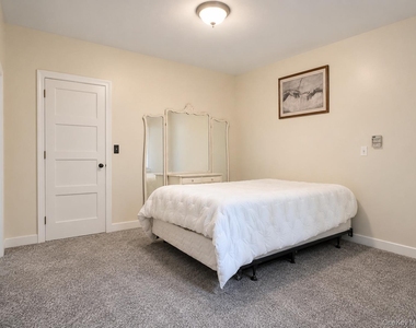 18 Mclaughlin Drive - Photo Thumbnail 8