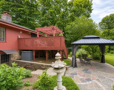 18 Mclaughlin Drive - Photo Thumbnail 1