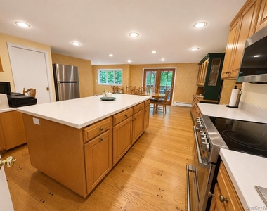 18 Mclaughlin Drive - Photo Thumbnail 7