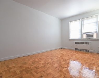 69-26 174th Street - Photo Thumbnail 12