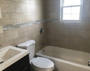 2933 Ocean Crest Boulevard - Photo Thumbnail 9