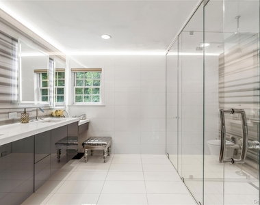 312 West Street - Photo Thumbnail 23