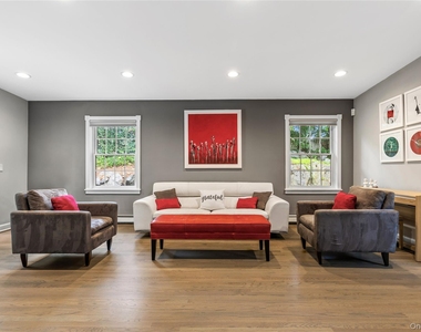 312 West Street - Photo Thumbnail 17