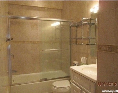 6 Dawes Avenue - Photo Thumbnail 4