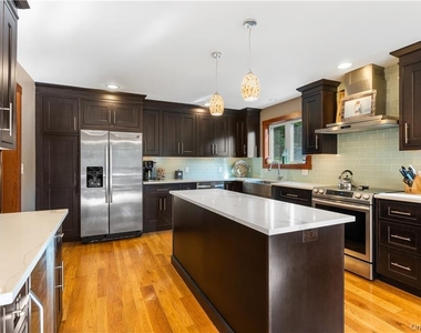 13 Kings Point Lane - Photo Thumbnail 8