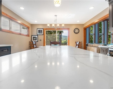 13 Kings Point Lane - Photo Thumbnail 11