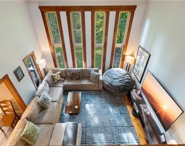 13 Kings Point Lane - Photo Thumbnail 4