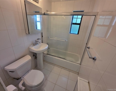 66-01 Park Drive East - Photo Thumbnail 10