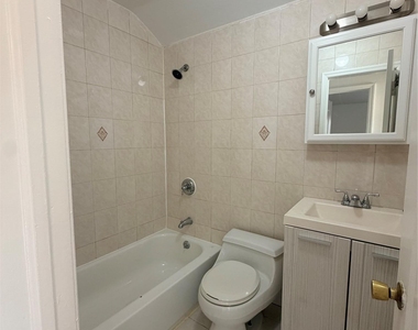 8418 129th Street - Photo Thumbnail 14