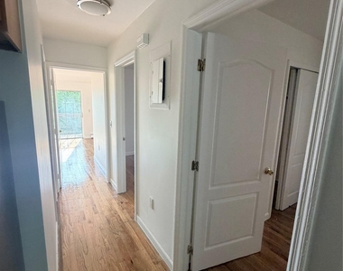8418 129th Street - Photo Thumbnail 9