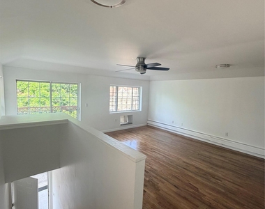 8418 129th Street - Photo Thumbnail 3