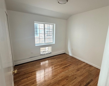 8418 129th Street - Photo Thumbnail 11