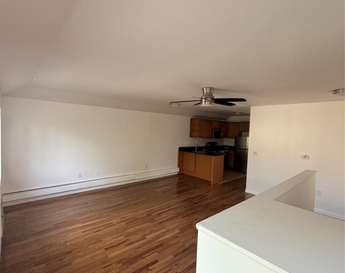 8418 129th Street - Photo Thumbnail 4