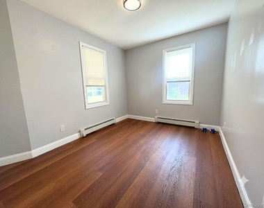 20-12 123rd Street - Photo Thumbnail 3