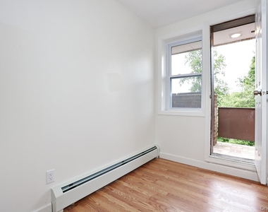 242 Kearsing Parkway - Photo Thumbnail 10