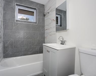 242 Kearsing Parkway - Photo Thumbnail 17