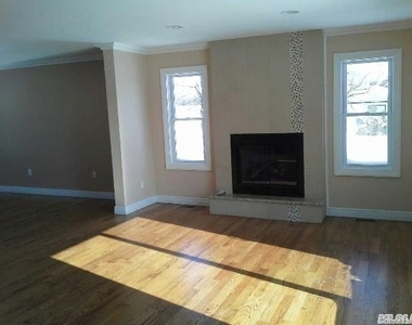 11 Charlotte Place - Photo Thumbnail 1