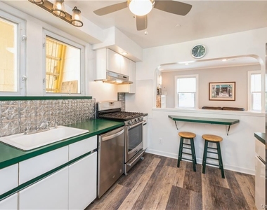 73 Rosedale Avenue - Photo Thumbnail 7