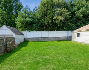 73 Rosedale Avenue - Photo Thumbnail 13
