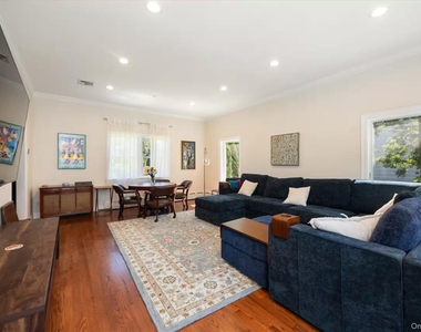 107 Puritan Drive - Photo Thumbnail 5