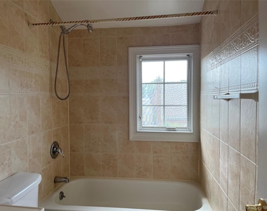 27-07 Murray Lane - Photo Thumbnail 8