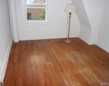 213-15 33rd Road - Photo Thumbnail 1