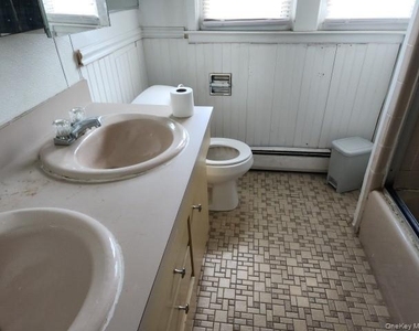 213-15 33rd Road - Photo Thumbnail 10