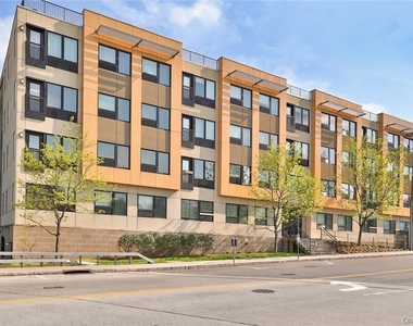 68 Lake Street - Photo Thumbnail 1