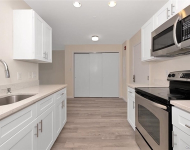 68 Lake Street - Photo Thumbnail 18