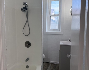 26 Kinloch Avenue - Photo Thumbnail 5