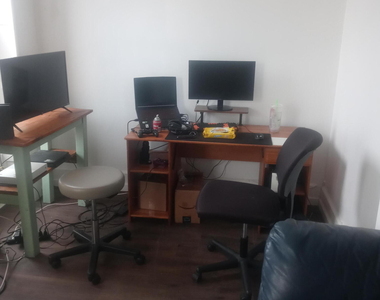 423 Clinton Avenue - Photo Thumbnail 2