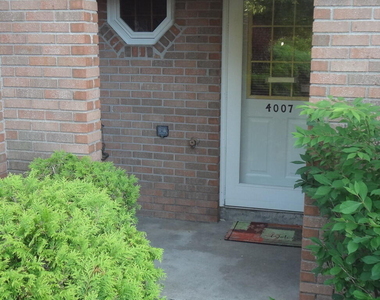 4007 Chaucer Place - Photo Thumbnail 2