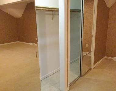 4007 Chaucer Place - Photo Thumbnail 34