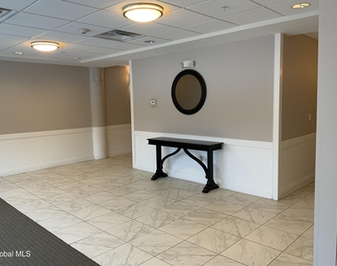 733 Broadway - Photo Thumbnail 20
