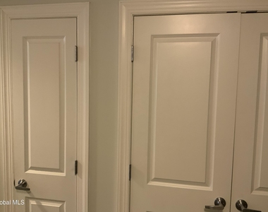 733 Broadway - Photo Thumbnail 8