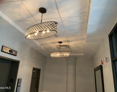 733 Broadway - Photo Thumbnail 3