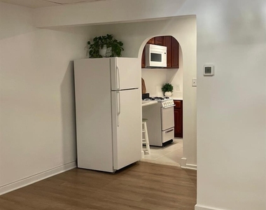 749 Linden Avenue - Photo Thumbnail 2